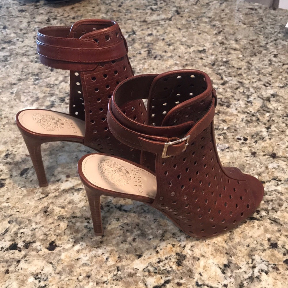 Vince Camuto Shoes